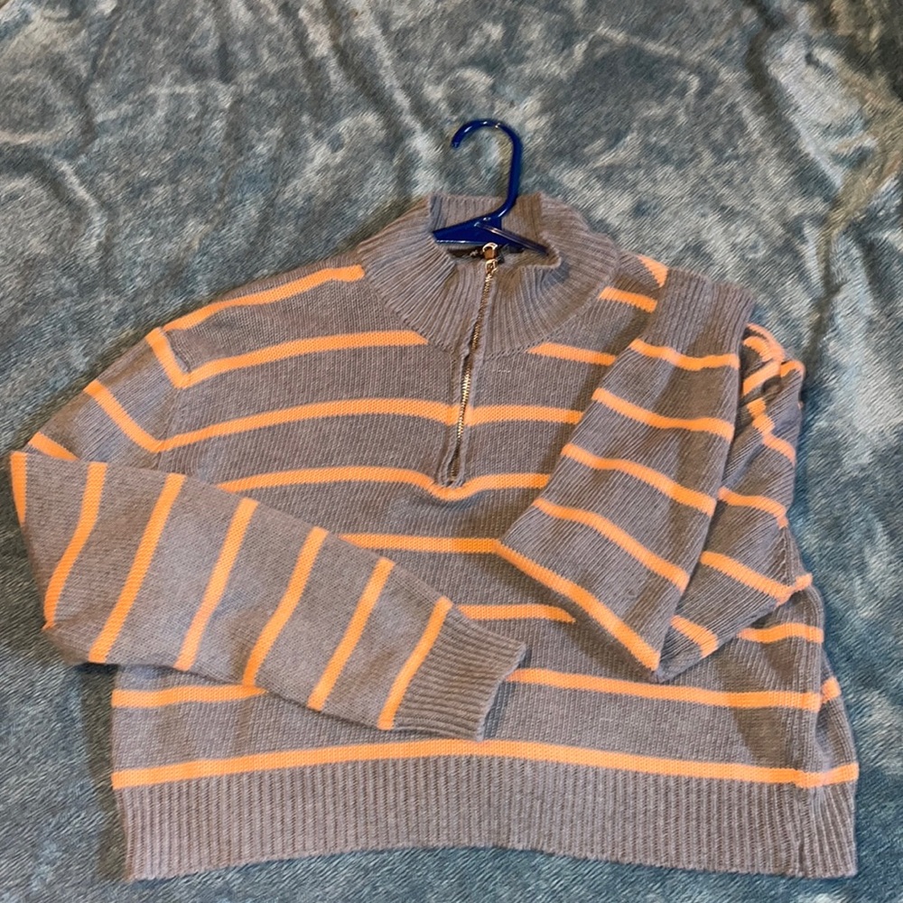 American Eagle cropped sweater